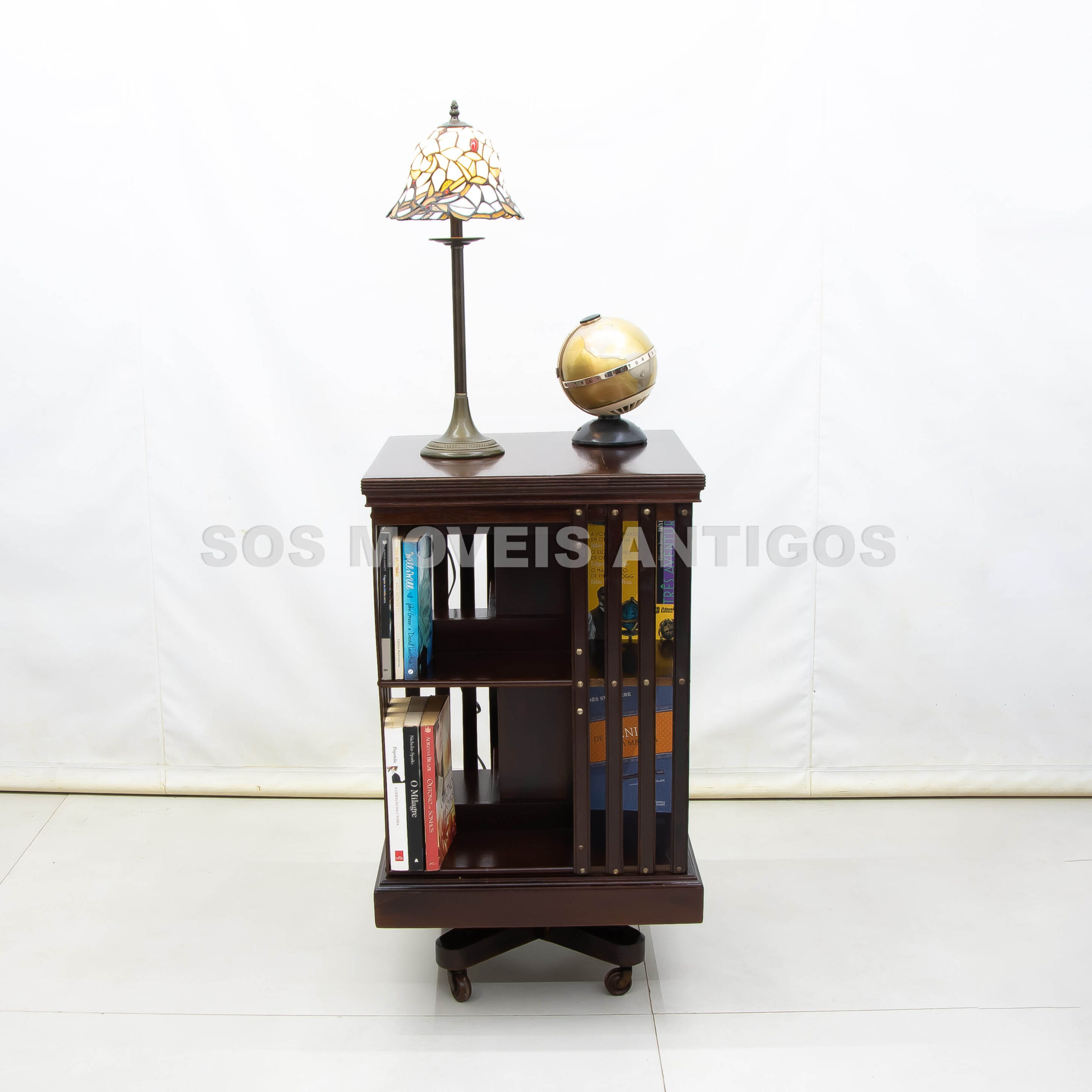ESTANTE DE LIVROS GIRATÓRIA